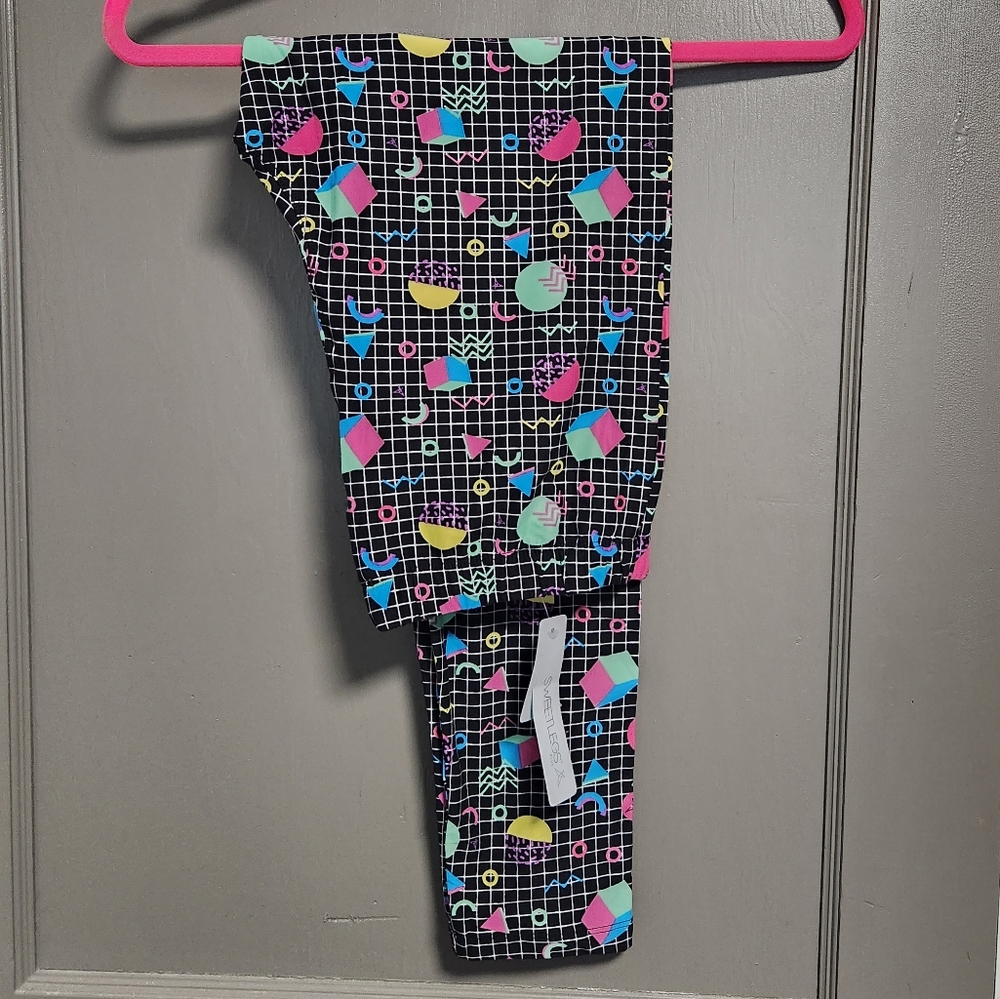 Sweetlegs Plus retro 90's geometric leggings
